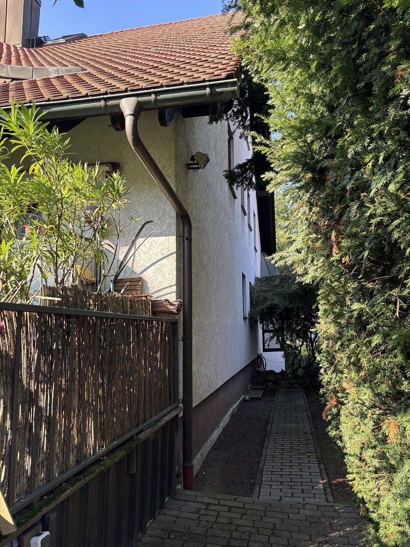 2 bedroom with open-plan kitchen flat for sale, 129 m², Am Weinfaß 60, Rüsselsheim am Main, Hesse 2 bedroom with open-plan kitchen flat for sale, 129 m², Am Weinfaß 60, Rüsselsheim am Main, Hesse