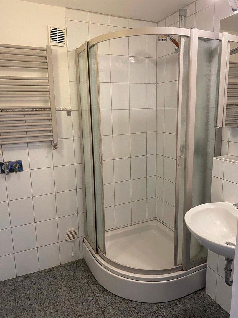 2 bedroom with open-plan kitchen flat for sale, 100 m², Wuppertal, North Rhine-Westphalia 2 bedroom with open-plan kitchen flat for sale, 100 m², Wuppertal, North Rhine-Westphalia