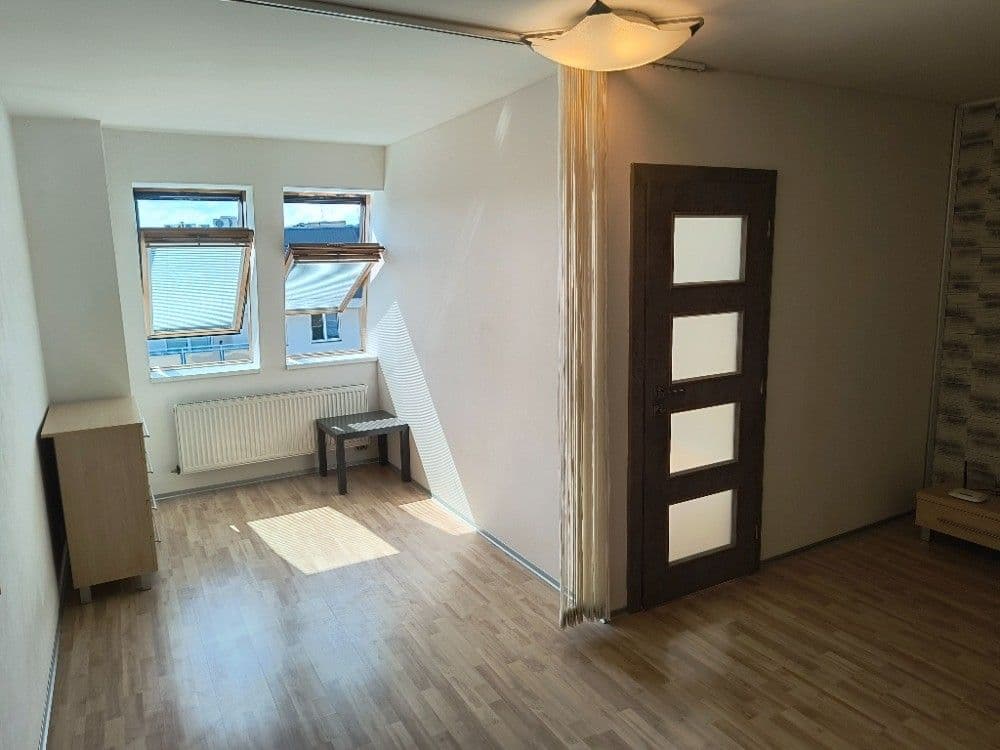 1 bedroom with open-plan kitchen flat to rent, 49 m², Handkeho, Olomouc, Olomoucký Region 1 bedroom with open-plan kitchen flat to rent, 49 m², Handkeho, Olomouc, Olomoucký Region