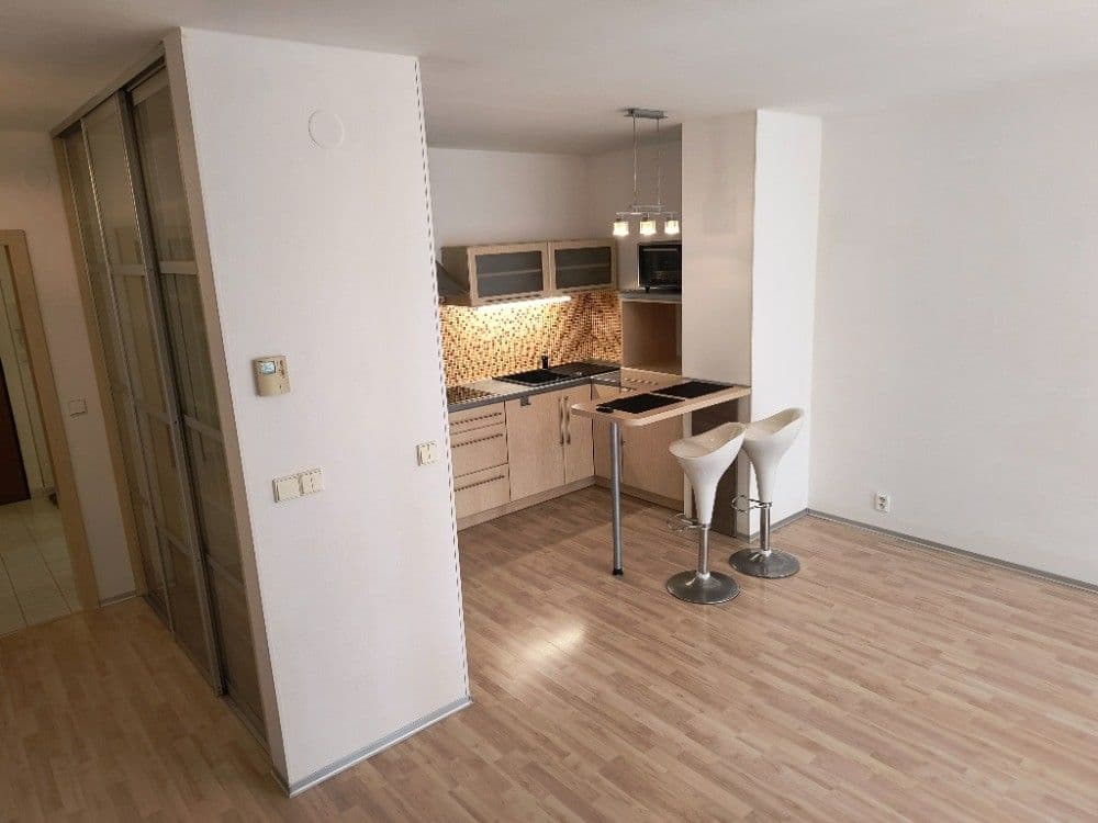 1 bedroom with open-plan kitchen flat to rent, 49 m², Handkeho, Olomouc, Olomoucký Region 1 bedroom with open-plan kitchen flat to rent, 49 m², Handkeho, Olomouc, Olomoucký Region