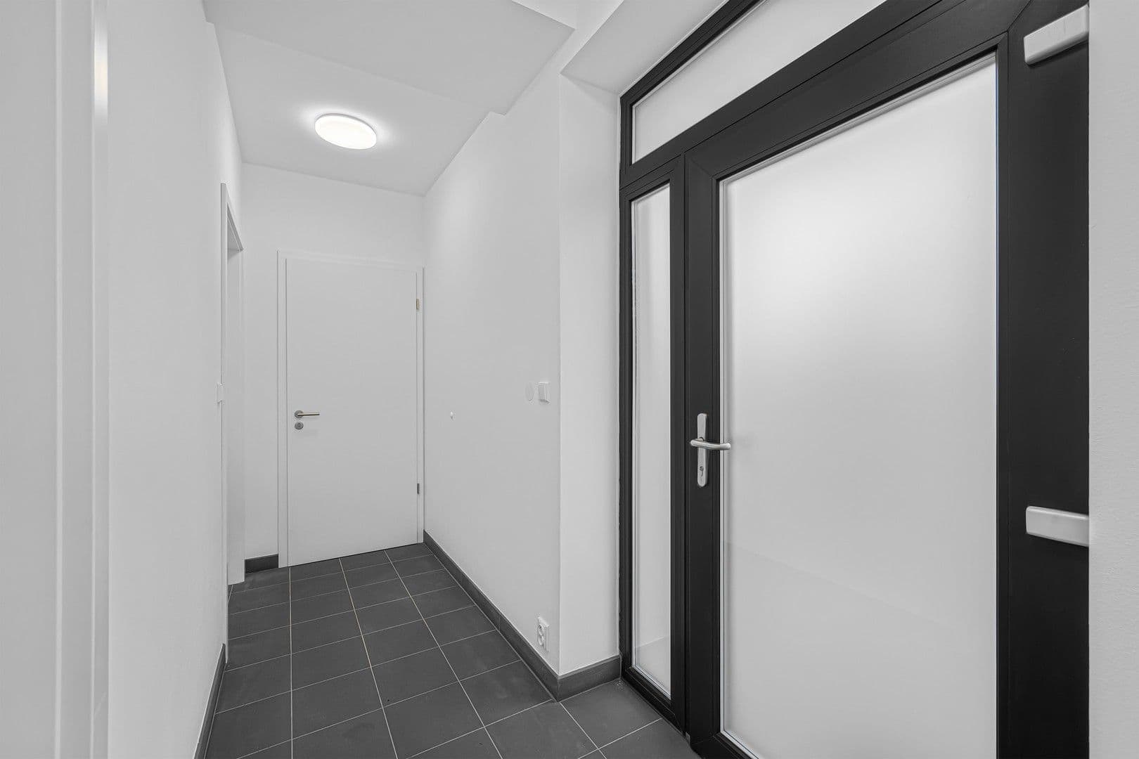 1 bedroom with open-plan kitchen flat to rent, 43 m², K dálnici, Prague, Prague 1 bedroom with open-plan kitchen flat to rent, 43 m², K dálnici, Prague, Prague