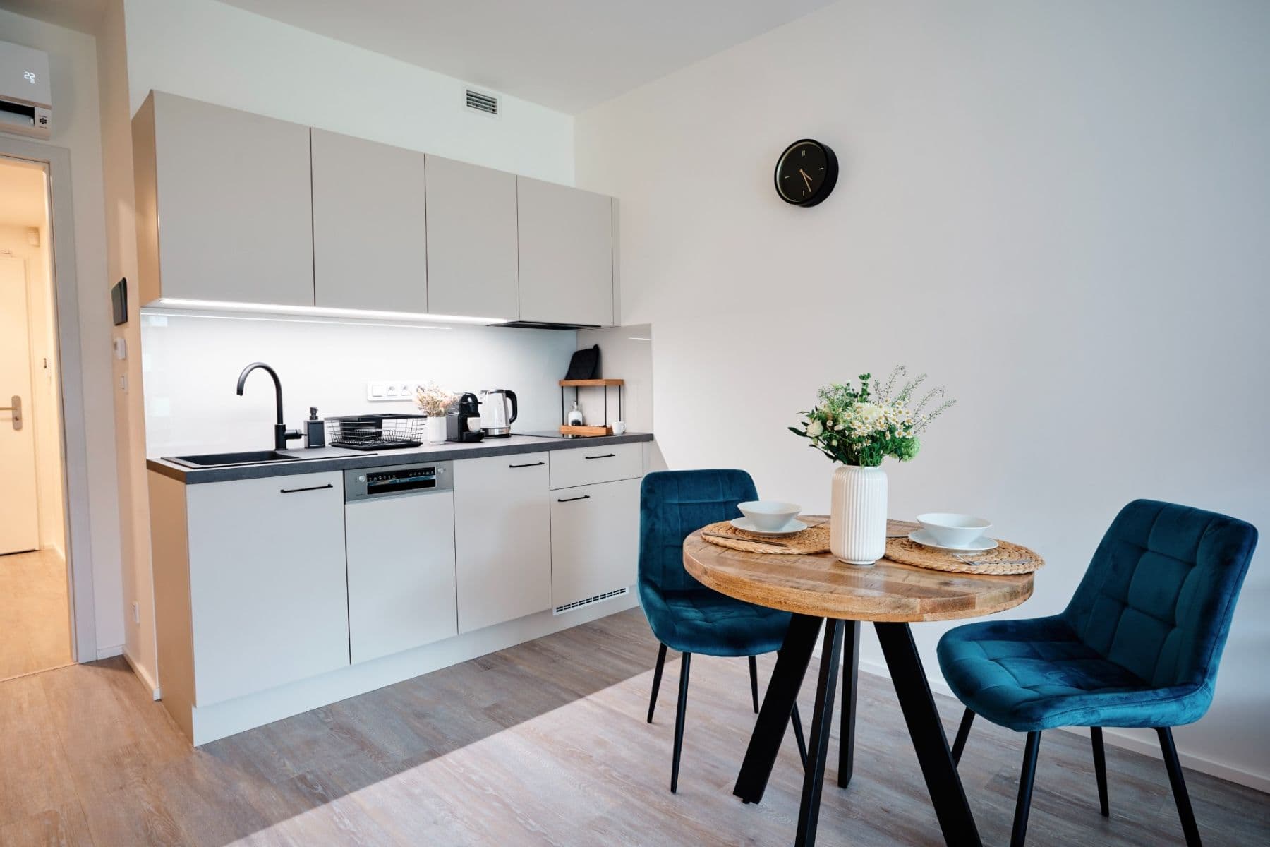 Studio flat to rent, 36 m², Šrámkové, Prague, Prague Studio flat to rent, 36 m², Šrámkové, Prague, Prague