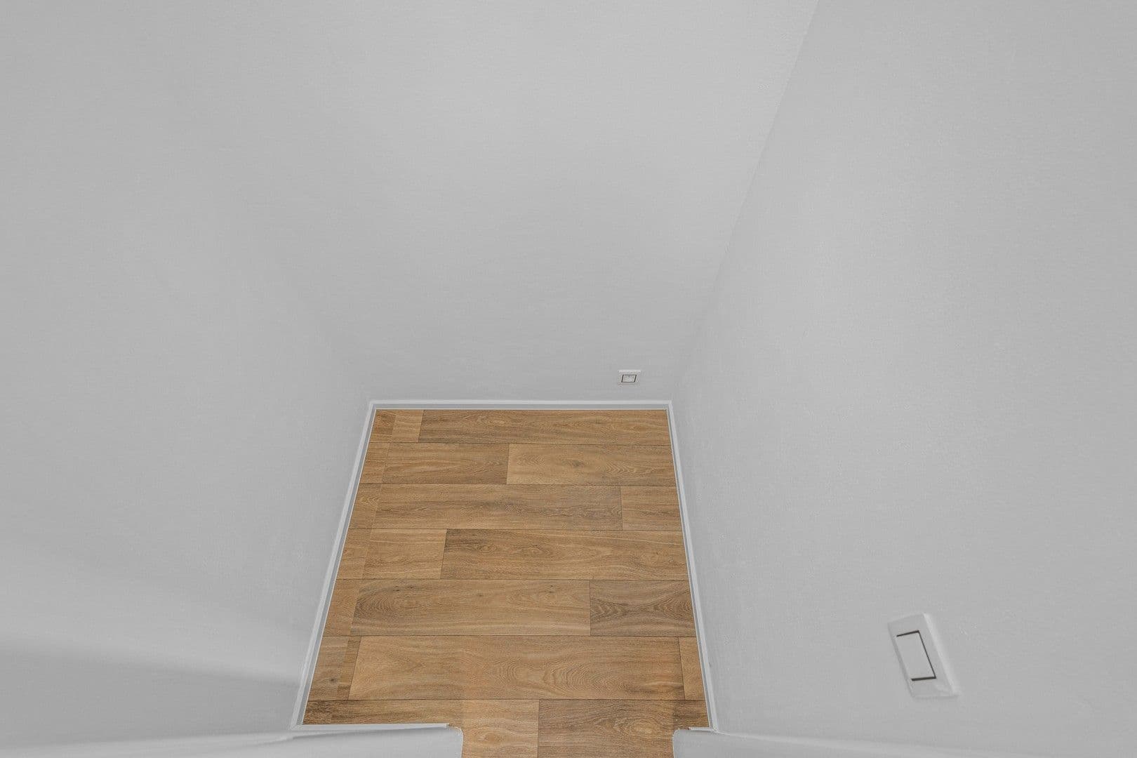 3 bedroom with open-plan kitchen flat to rent, 69 m², Hledíková, Prague, Prague 3 bedroom with open-plan kitchen flat to rent, 69 m², Hledíková, Prague, Prague