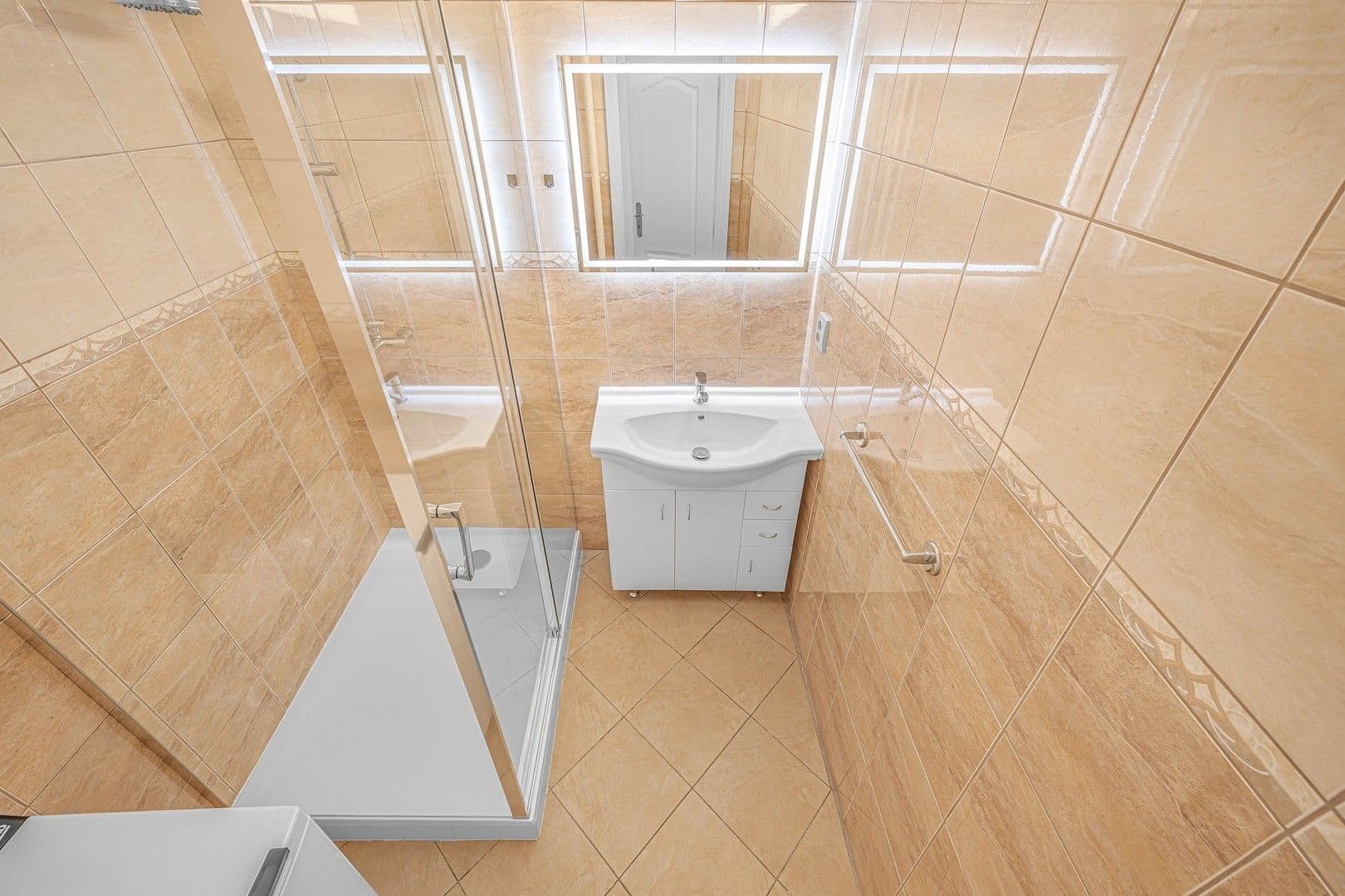 3 bedroom with open-plan kitchen flat to rent, 69 m², Hledíková, Prague, Prague 3 bedroom with open-plan kitchen flat to rent, 69 m², Hledíková, Prague, Prague