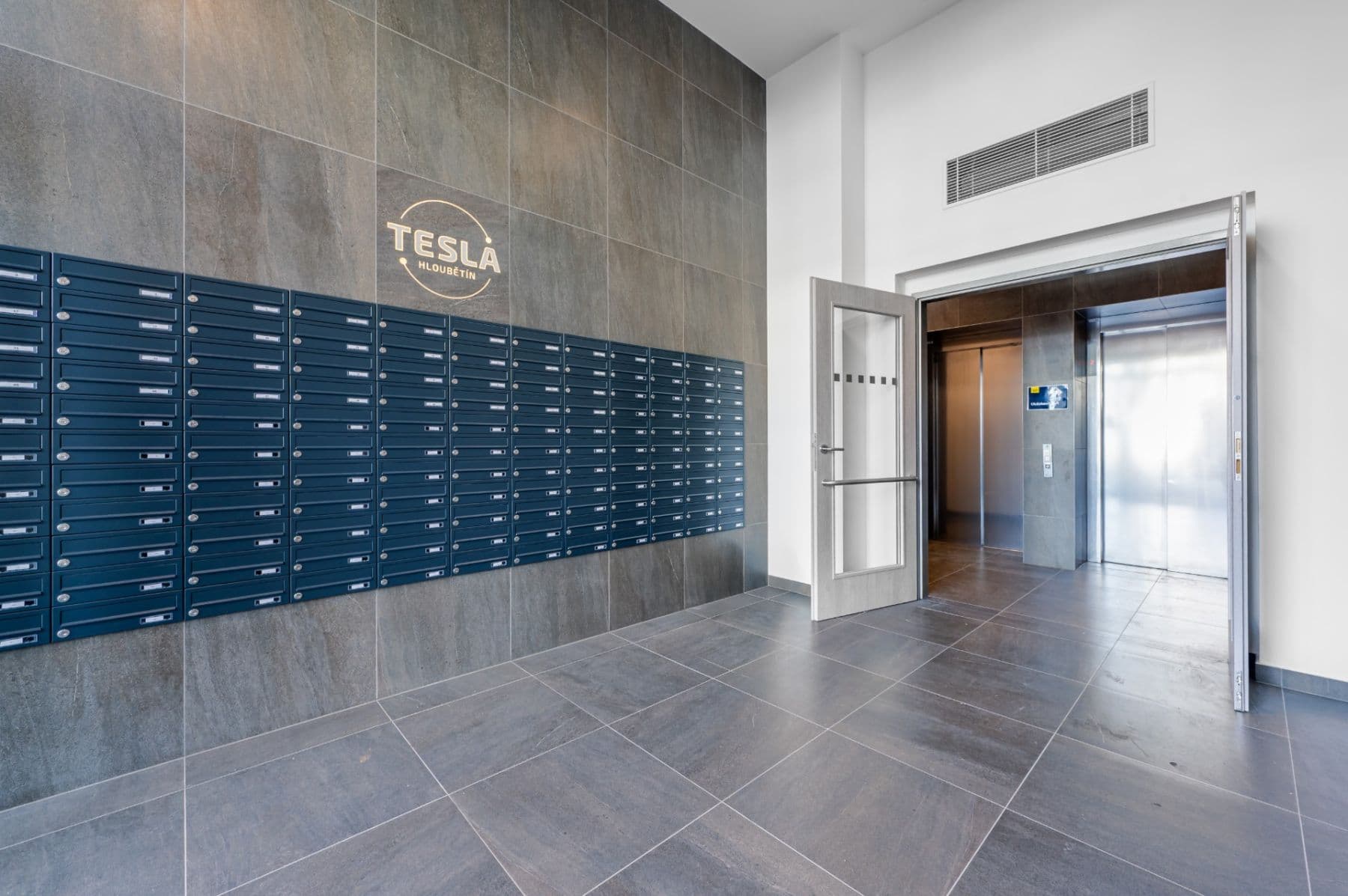 Studio flat to rent, 32 m², Poděbradská, Prague, Prague Studio flat to rent, 32 m², Poděbradská, Prague, Prague