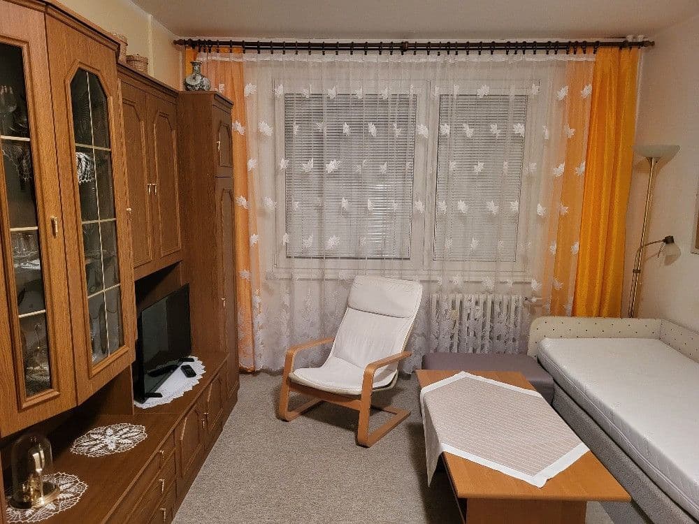 1 bedroom flat to rent, 45 m², Karla IV., Pardubice, Pardubický Region 1 bedroom flat to rent, 45 m², Karla IV., Pardubice, Pardubický Region