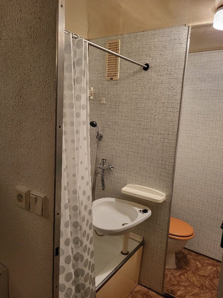 1 bedroom flat to rent, 45 m², Karla IV., Pardubice, Pardubický Region 1 bedroom flat to rent, 45 m², Karla IV., Pardubice, Pardubický Region