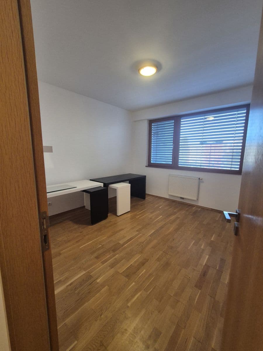 2 bedroom with open-plan kitchen flat to rent, 85 m², Brunclíkova, Prague, Prague 2 bedroom with open-plan kitchen flat to rent, 85 m², Brunclíkova, Prague, Prague