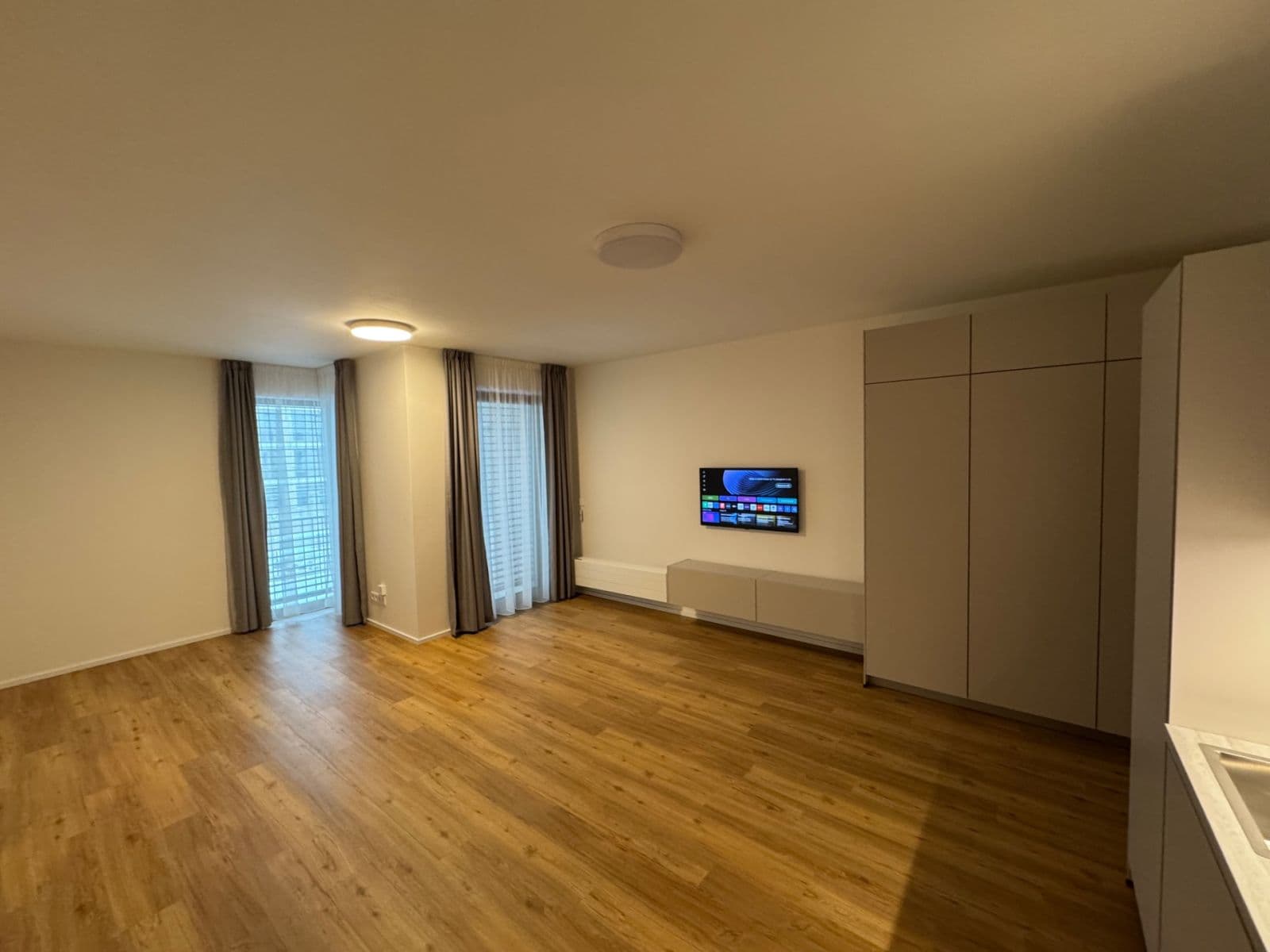 Studio flat to rent, 42 m², Dřevčická, Brandýs nad Labem-Stará Boleslav, Středočeský Region Studio flat to rent, 42 m², Dřevčická, Brandýs nad Labem-Stará Boleslav, Středočeský Region