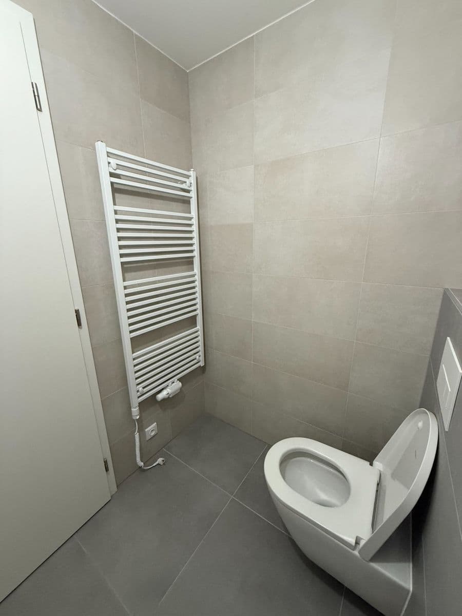 Studio flat to rent, 35 m², třída Generála Píky, Brno, Jihomoravský Region Studio flat to rent, 35 m², třída Generála Píky, Brno, Jihomoravský Region