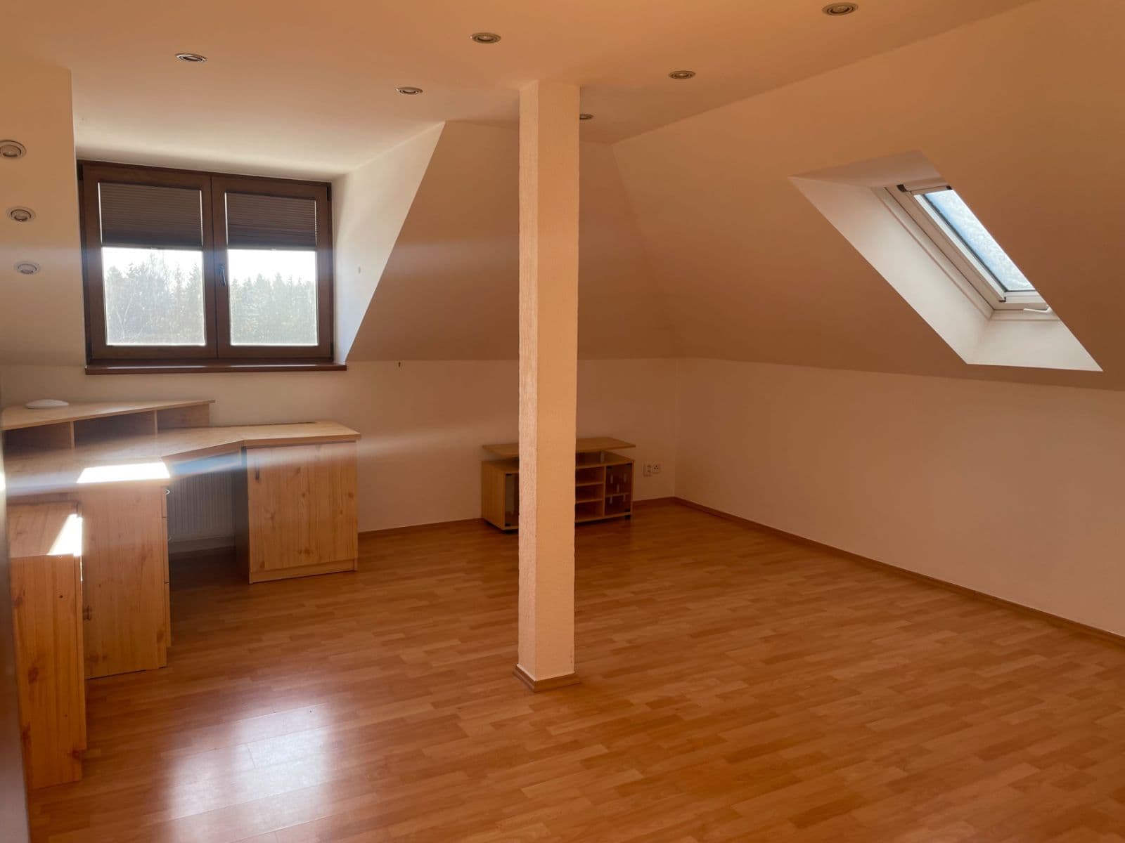 house to rent, 400 m², Roblín, Středočeský Region house to rent, 400 m², Roblín, Středočeský Region