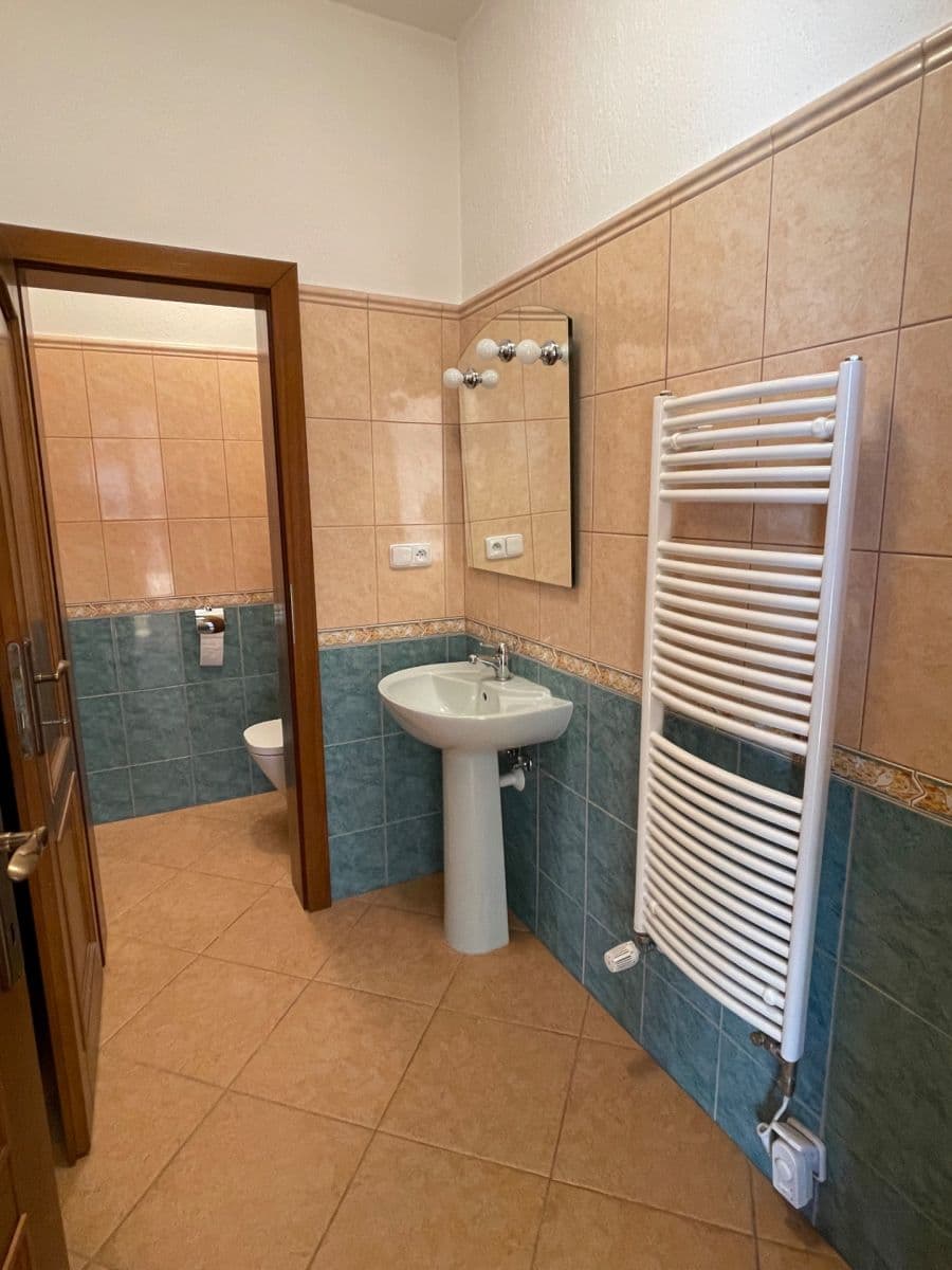 house to rent, 400 m², Roblín, Středočeský Region house to rent, 400 m², Roblín, Středočeský Region