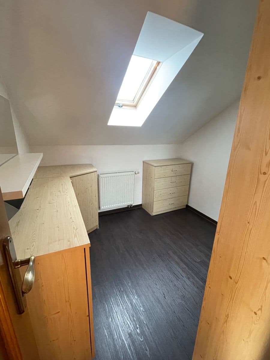 house to rent, 400 m², Roblín, Středočeský Region house to rent, 400 m², Roblín, Středočeský Region