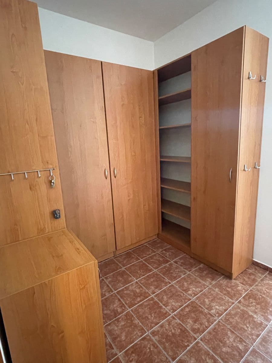 house to rent, 400 m², Roblín, Středočeský Region house to rent, 400 m², Roblín, Středočeský Region