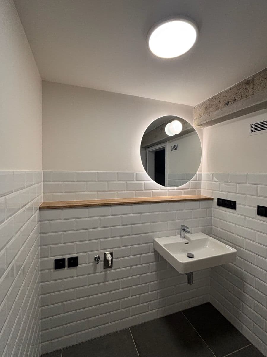 2 bedroom with open-plan kitchen flat to rent, 66 m², Kolbenova, Prague, Prague 2 bedroom with open-plan kitchen flat to rent, 66 m², Kolbenova, Prague, Prague