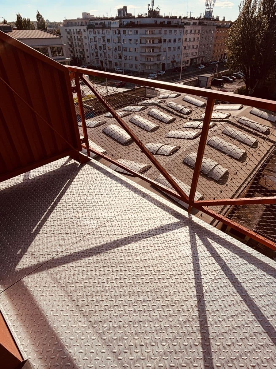 2 bedroom with open-plan kitchen flat to rent, 66 m², Kolbenova, Prague, Prague 2 bedroom with open-plan kitchen flat to rent, 66 m², Kolbenova, Prague, Prague