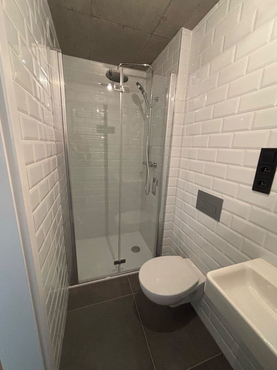 2 bedroom with open-plan kitchen flat to rent, 66 m², Kolbenova, Prague, Prague 2 bedroom with open-plan kitchen flat to rent, 66 m², Kolbenova, Prague, Prague