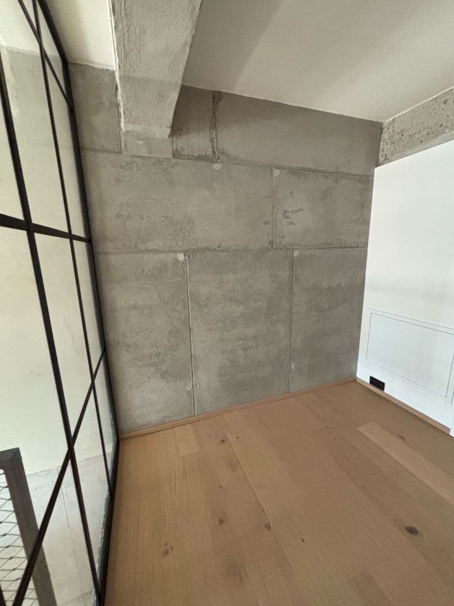 2 bedroom with open-plan kitchen flat to rent, 66 m², Kolbenova, Prague, Prague 2 bedroom with open-plan kitchen flat to rent, 66 m², Kolbenova, Prague, Prague