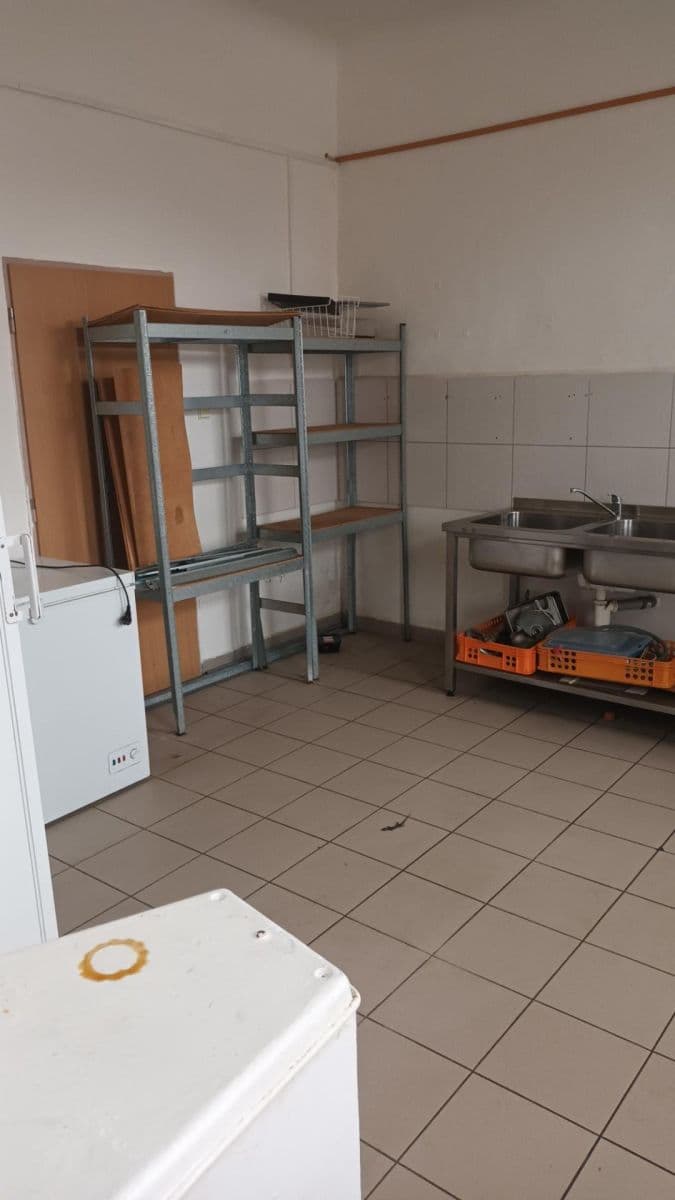 non-residential property to rent, 450 m², Střelniční, Frenštát pod Radhoštěm, Moravskoslezský Region non-residential property to rent, 450 m², Střelniční, Frenštát pod Radhoštěm, Moravskoslezský Region