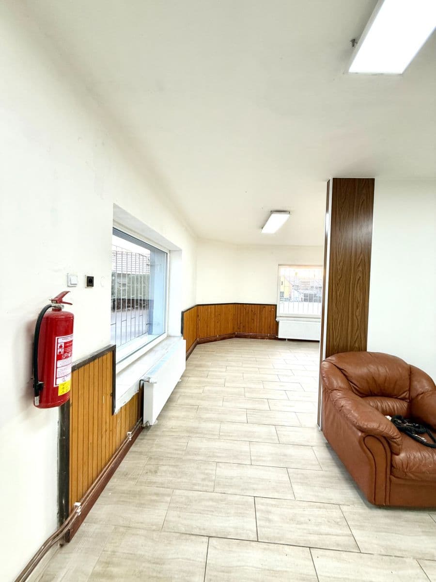 house to rent, 140 m², Mělnická, Tišice, Středočeský Region house to rent, 140 m², Mělnická, Tišice, Středočeský Region