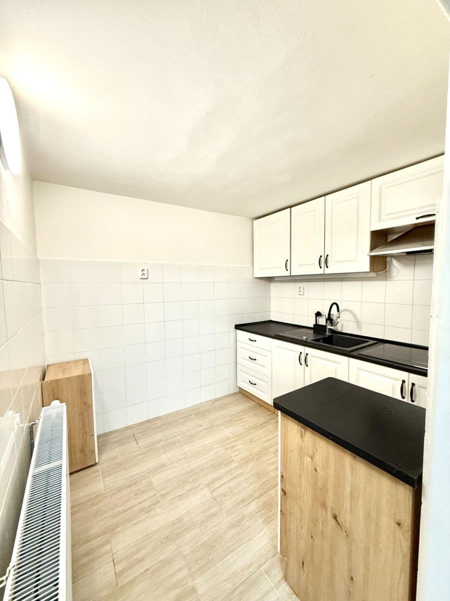 house to rent, 140 m², Mělnická, Tišice, Středočeský Region house to rent, 140 m², Mělnická, Tišice, Středočeský Region