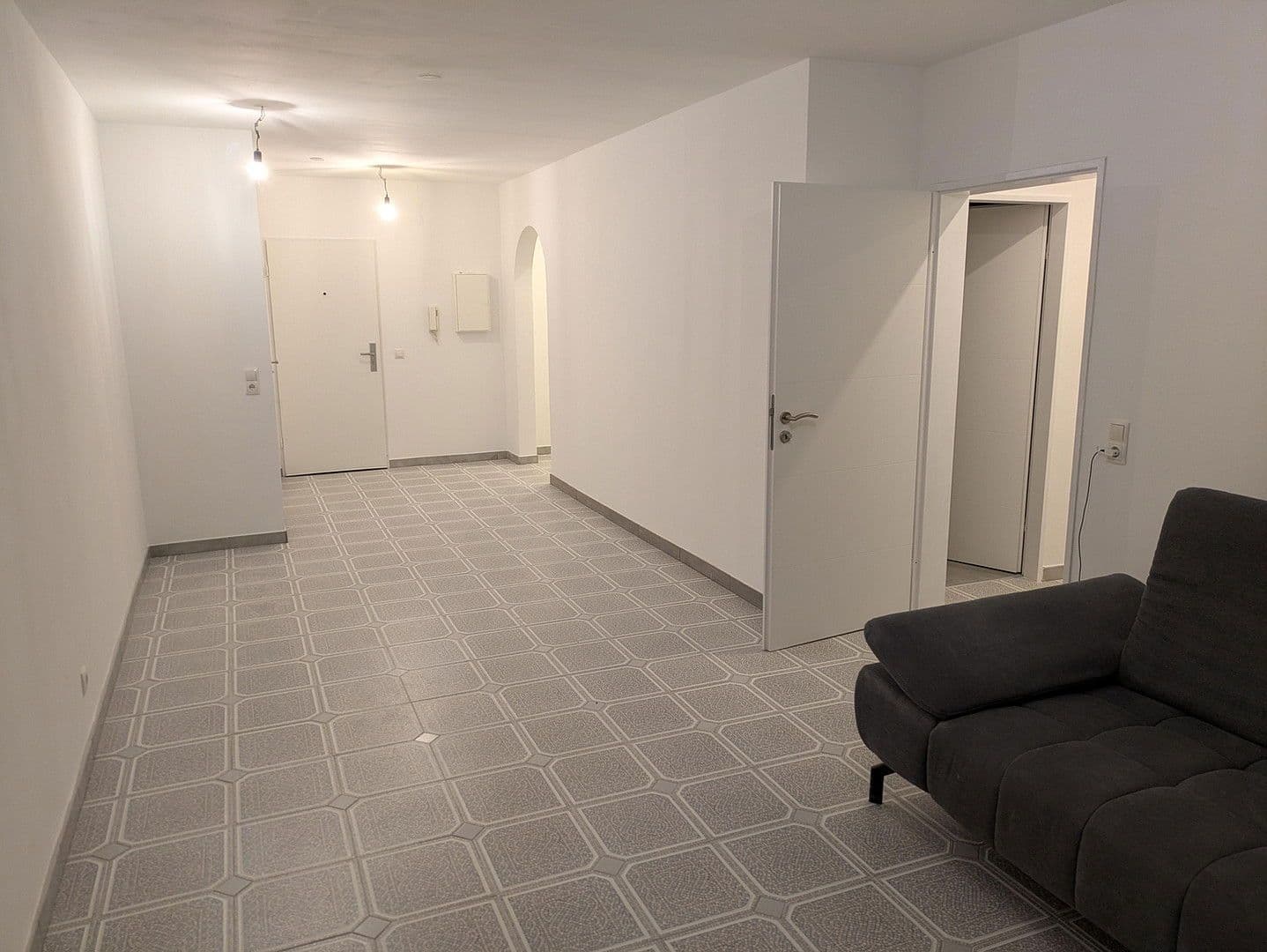 2 bedroom with open-plan kitchen flat to rent, 74 m², Leverkusen, North Rhine-Westphalia 2 bedroom with open-plan kitchen flat to rent, 74 m², Leverkusen, North Rhine-Westphalia