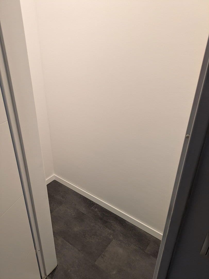 2 bedroom with open-plan kitchen flat to rent, 74 m², Leverkusen, North Rhine-Westphalia 2 bedroom with open-plan kitchen flat to rent, 74 m², Leverkusen, North Rhine-Westphalia