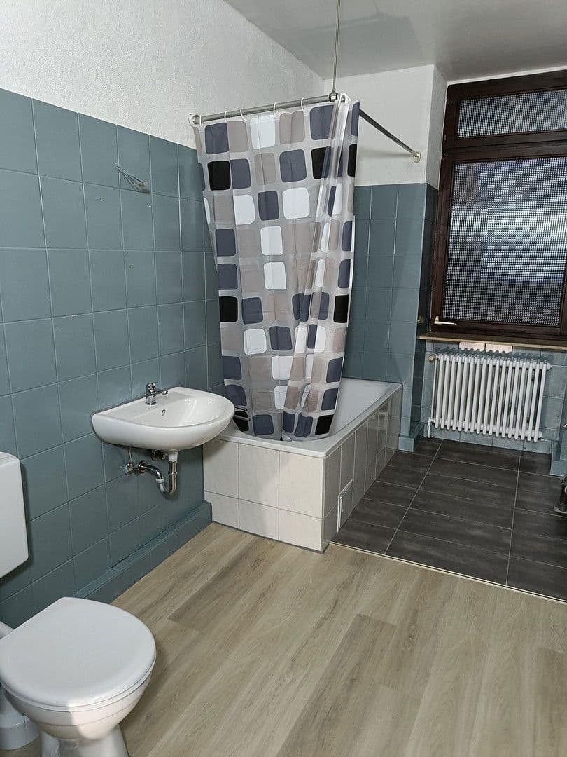 1 bedroom with open-plan kitchen flat to rent, 72 m², Ludwigshafen, Rhineland-Palatinate 1 bedroom with open-plan kitchen flat to rent, 72 m², Ludwigshafen, Rhineland-Palatinate