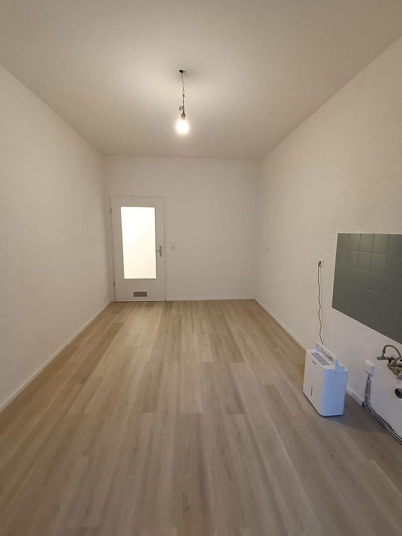 1 bedroom with open-plan kitchen flat to rent, 72 m², Ludwigshafen, Rhineland-Palatinate 1 bedroom with open-plan kitchen flat to rent, 72 m², Ludwigshafen, Rhineland-Palatinate