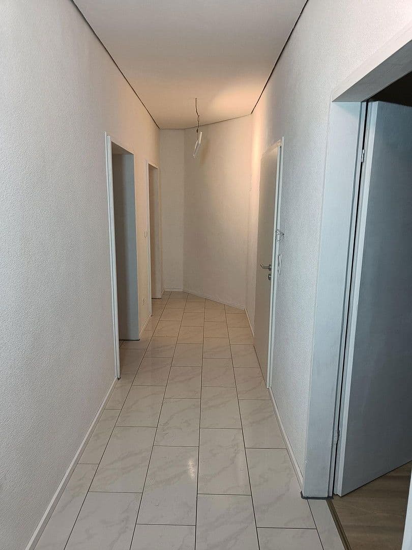 1 bedroom with open-plan kitchen flat to rent, 72 m², Ludwigshafen, Rhineland-Palatinate 1 bedroom with open-plan kitchen flat to rent, 72 m², Ludwigshafen, Rhineland-Palatinate