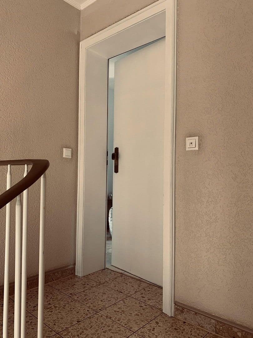 3 bedroom with open-plan kitchen flat for sale, 115 m², Oberhausen, North Rhine-Westphalia 3 bedroom with open-plan kitchen flat for sale, 115 m², Oberhausen, North Rhine-Westphalia