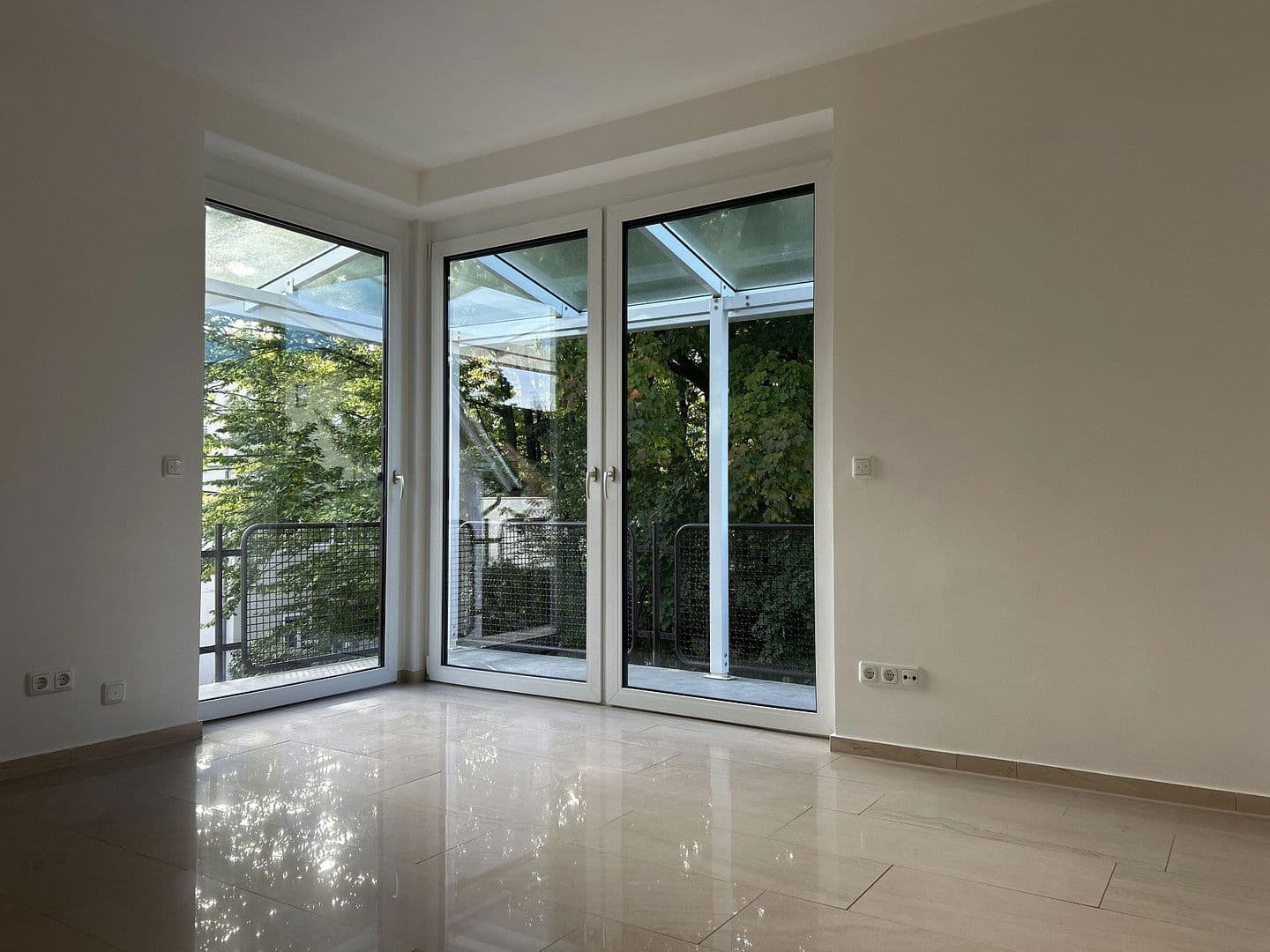 1 bedroom with open-plan kitchen flat to rent, 89 m², München, Bavaria 1 bedroom with open-plan kitchen flat to rent, 89 m², München, Bavaria