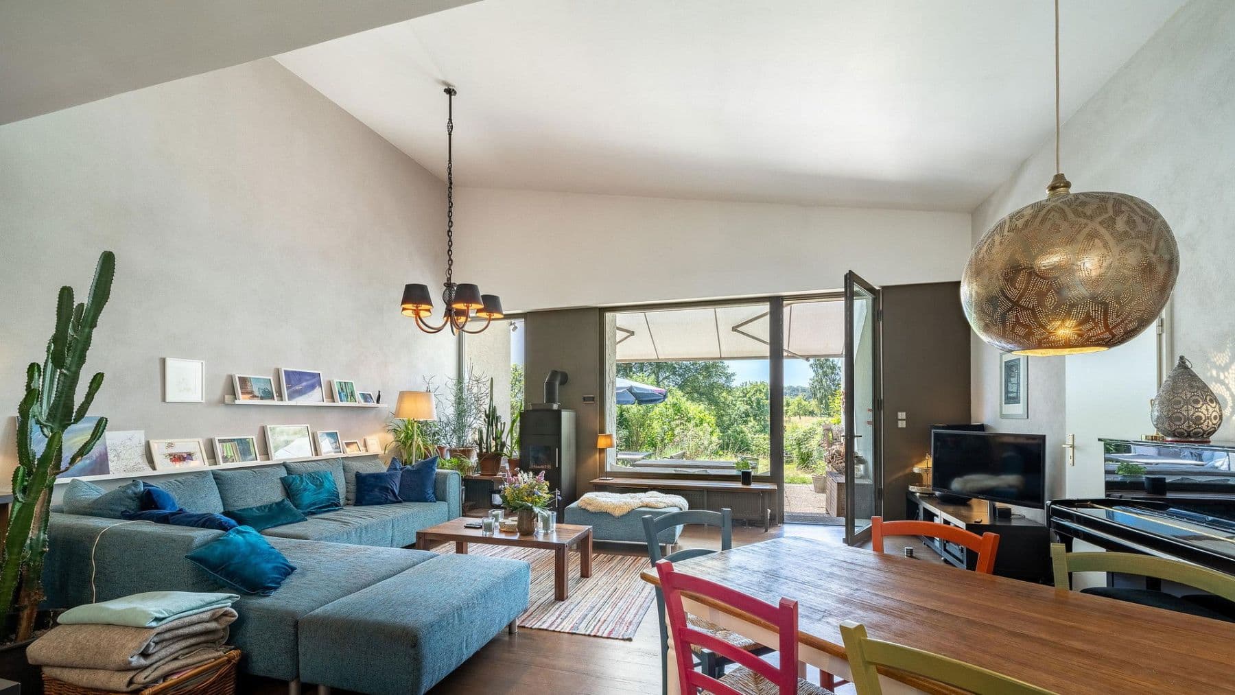 house for sale, 330 m², Daimlerstr. 14, Taunusstein, Hesse house for sale, 330 m², Daimlerstr. 14, Taunusstein, Hesse