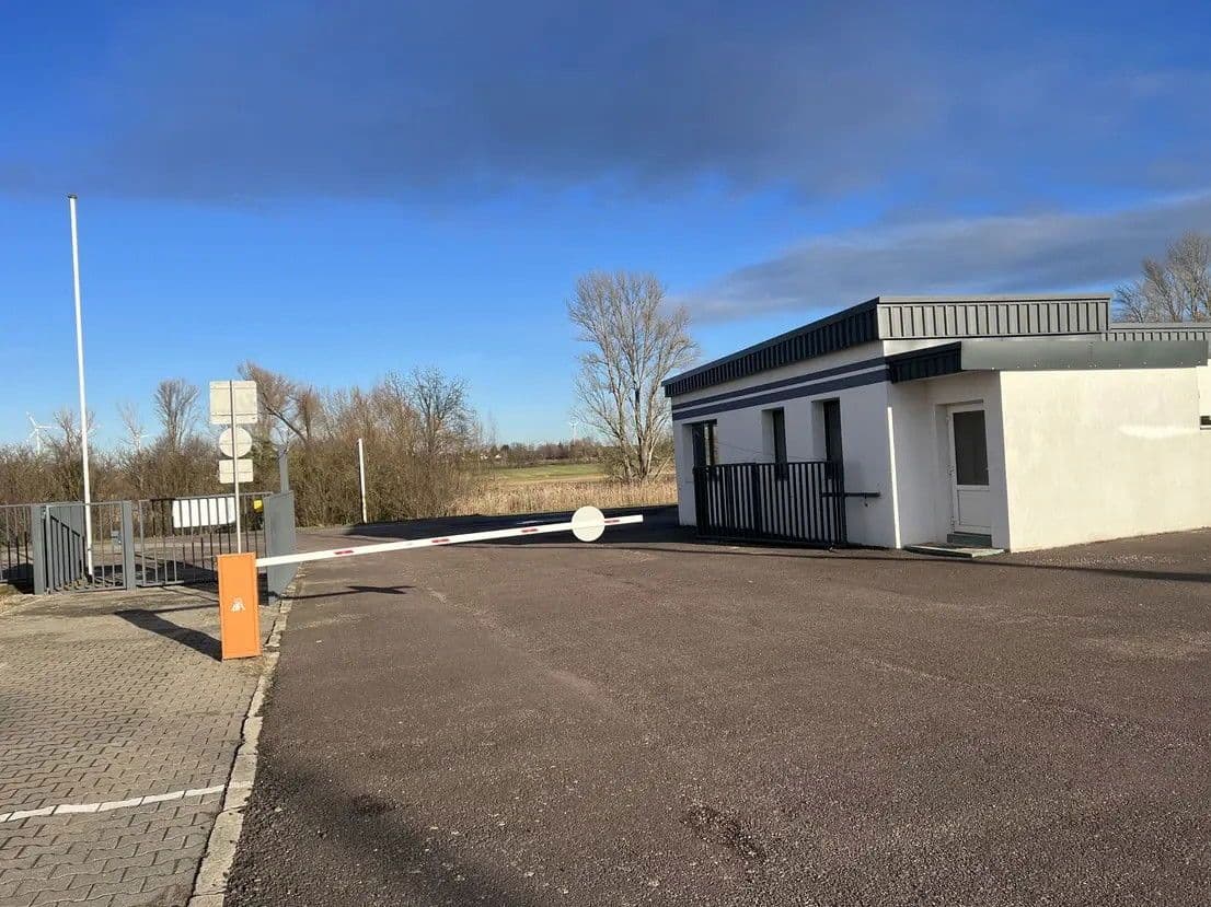 non-residential property for sale, 91,101 m², Wettin-Löbejün, Saxony-Anhalt non-residential property for sale, 91,101 m², Wettin-Löbejün, Saxony-Anhalt