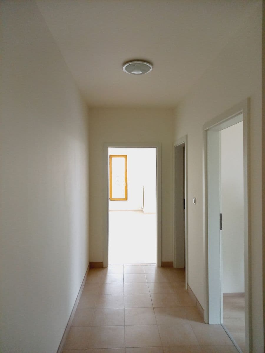 1 bedroom with open-plan kitchen flat to rent, 60 m², Tovární, Čelákovice, Středočeský Region 1 bedroom with open-plan kitchen flat to rent, 60 m², Tovární, Čelákovice, Středočeský Region