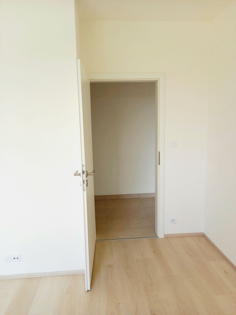 1 bedroom with open-plan kitchen flat to rent, 60 m², Tovární, Čelákovice, Středočeský Region 1 bedroom with open-plan kitchen flat to rent, 60 m², Tovární, Čelákovice, Středočeský Region