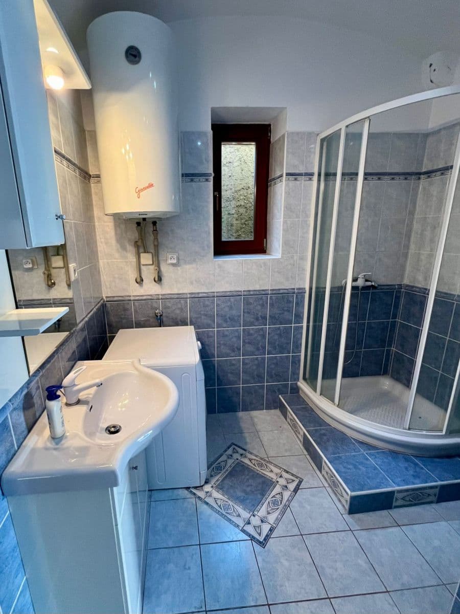 1 bedroom with open-plan kitchen flat to rent, 41 m², Pražská, Dobřichovice, Středočeský Region 1 bedroom with open-plan kitchen flat to rent, 41 m², Pražská, Dobřichovice, Středočeský Region