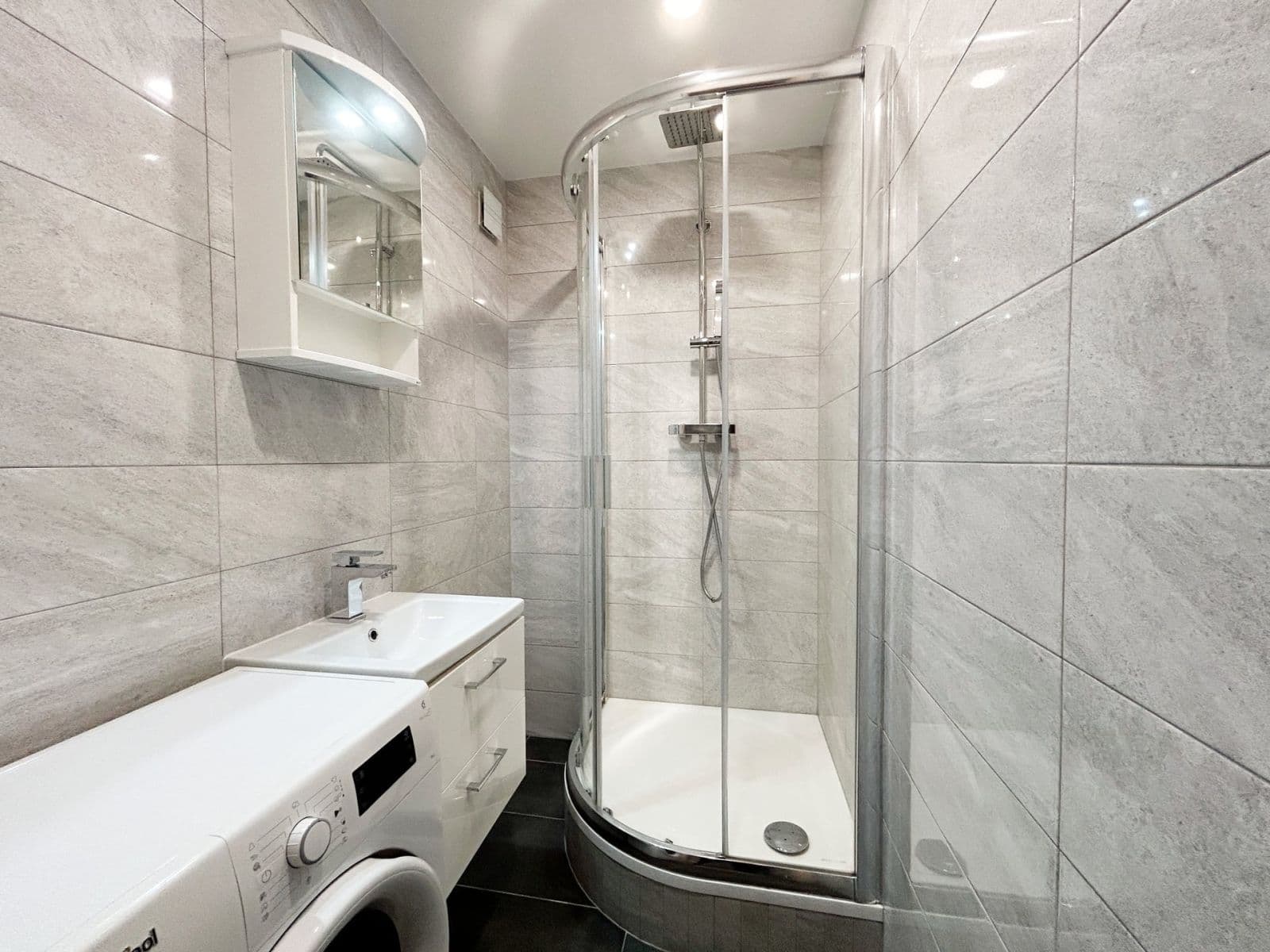 1 bedroom with open-plan kitchen flat to rent, 45 m², Kpt. Stránského, Prague, Prague 1 bedroom with open-plan kitchen flat to rent, 45 m², Kpt. Stránského, Prague, Prague