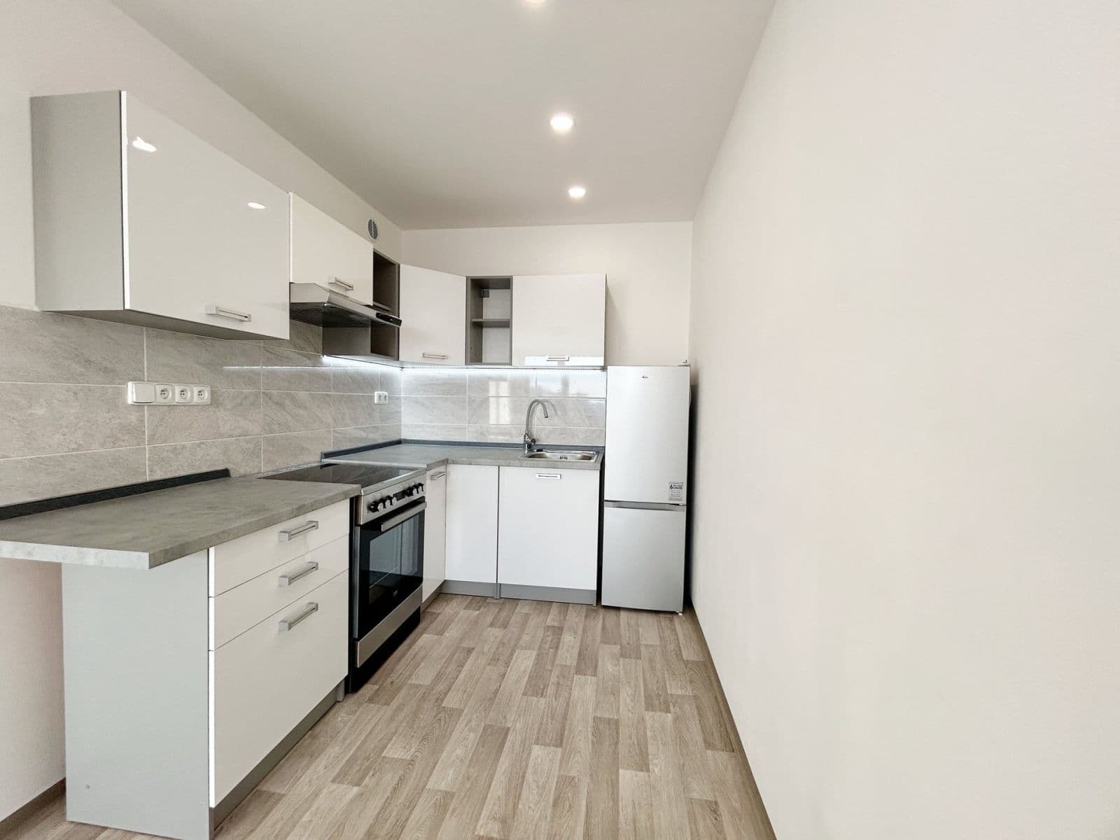 1 bedroom with open-plan kitchen flat to rent, 45 m², Kpt. Stránského, Prague, Prague 1 bedroom with open-plan kitchen flat to rent, 45 m², Kpt. Stránského, Prague, Prague