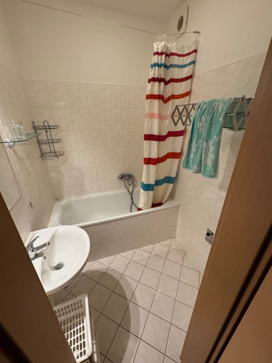 3 bedroom flat to rent, 76 m², Třískalova, Brno, Jihomoravský Region 3 bedroom flat to rent, 76 m², Třískalova, Brno, Jihomoravský Region