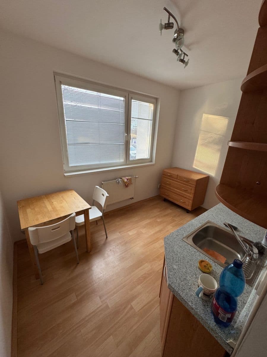 3 bedroom flat to rent, 76 m², Třískalova, Brno, Jihomoravský Region 3 bedroom flat to rent, 76 m², Třískalova, Brno, Jihomoravský Region