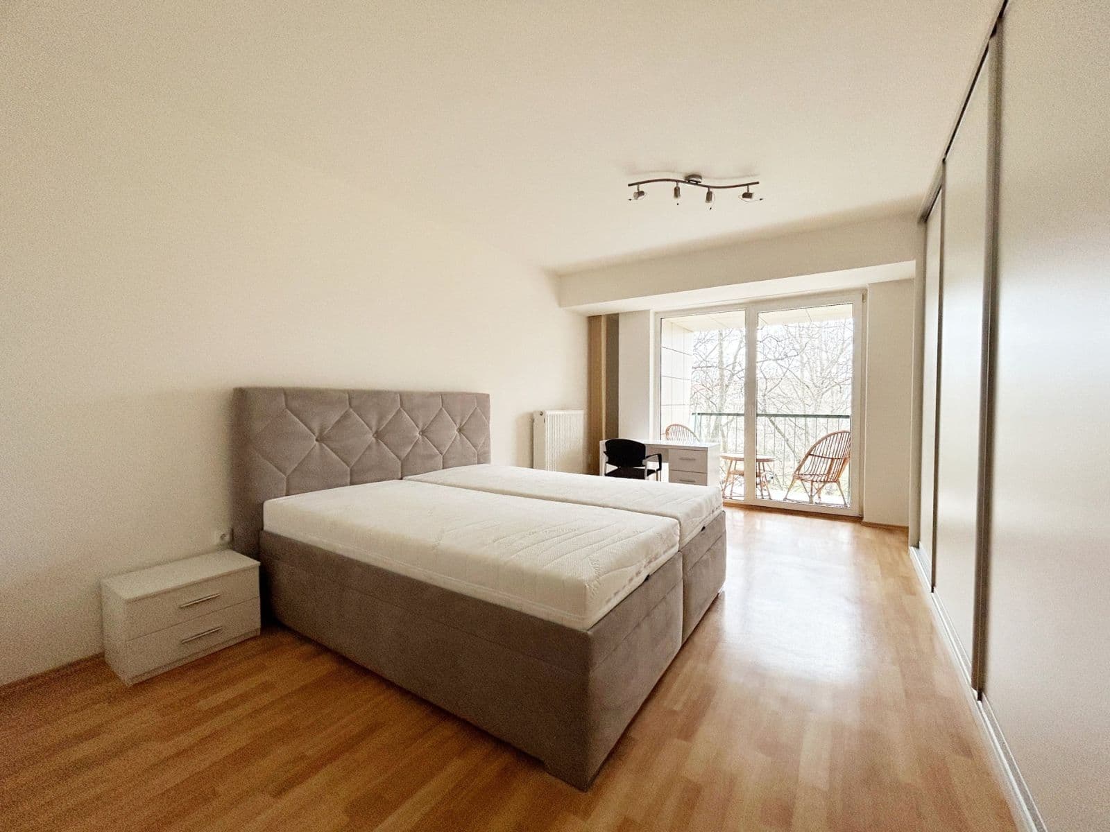 1 bedroom with open-plan kitchen flat to rent, 76 m², nám. T.G.Masaryka, Poděbrady, Středočeský Region 1 bedroom with open-plan kitchen flat to rent, 76 m², nám. T.G.Masaryka, Poděbrady, Středočeský Region