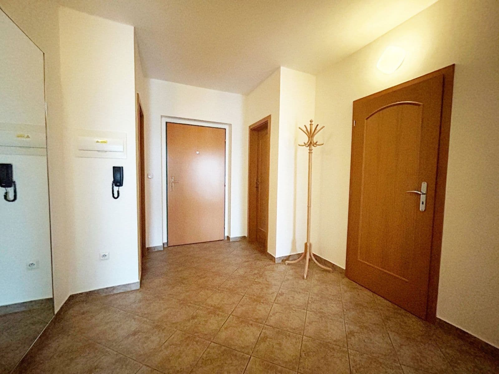 1 bedroom with open-plan kitchen flat to rent, 76 m², nám. T.G.Masaryka, Poděbrady, Středočeský Region 1 bedroom with open-plan kitchen flat to rent, 76 m², nám. T.G.Masaryka, Poděbrady, Středočeský Region