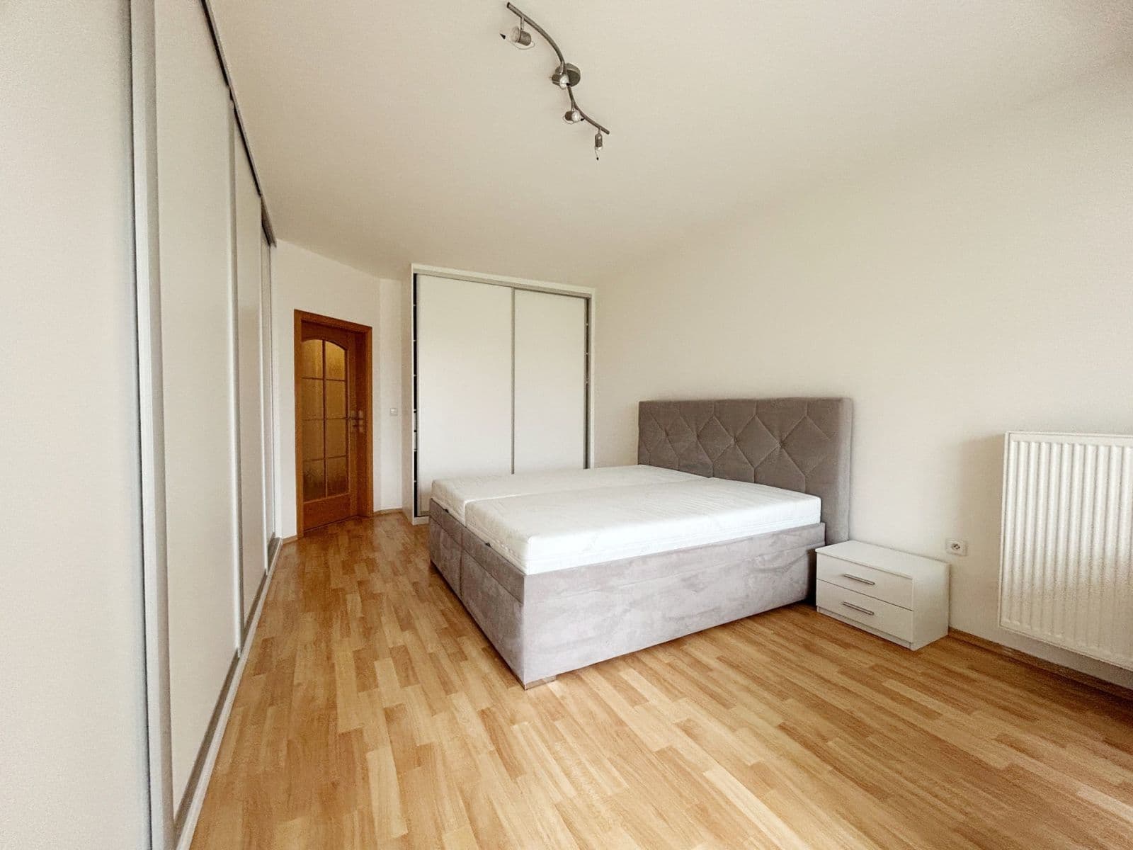 1 bedroom with open-plan kitchen flat to rent, 76 m², nám. T.G.Masaryka, Poděbrady, Středočeský Region 1 bedroom with open-plan kitchen flat to rent, 76 m², nám. T.G.Masaryka, Poděbrady, Středočeský Region