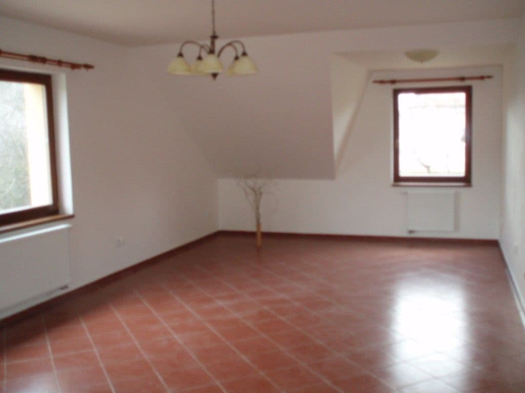 2 bedroom with open-plan kitchen flat to rent, 96 m², U Kruhárny, Dobřichovice, Středočeský Region 2 bedroom with open-plan kitchen flat to rent, 96 m², U Kruhárny, Dobřichovice, Středočeský Region