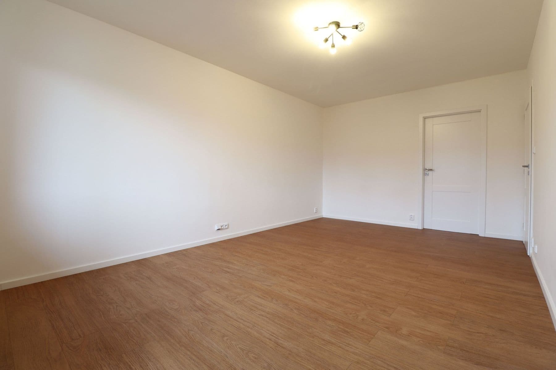 2 bedroom flat to rent, 52 m², Evropská, Prague, Prague 2 bedroom flat to rent, 52 m², Evropská, Prague, Prague