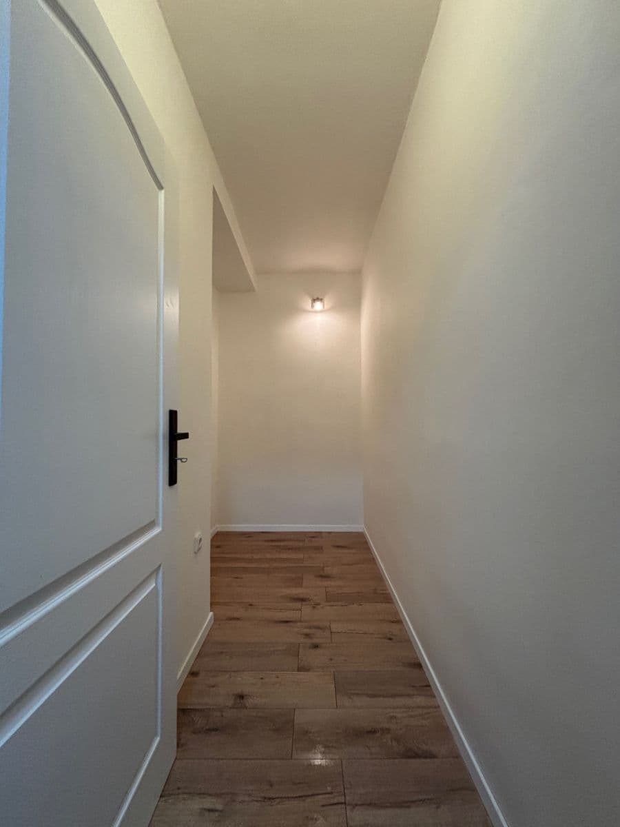 3 bedroom flat to rent, 85 m², Gončarenkova, Prague, Prague 3 bedroom flat to rent, 85 m², Gončarenkova, Prague, Prague