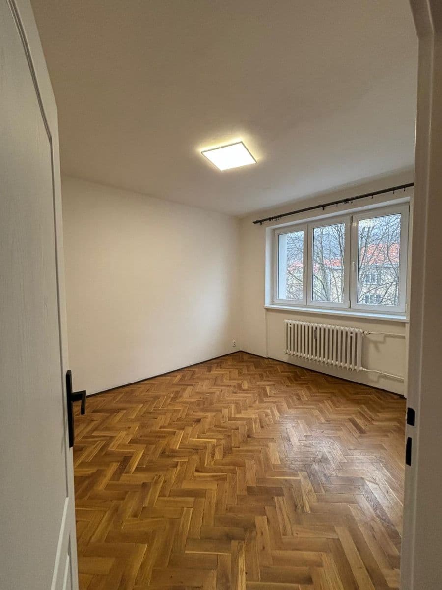 3 bedroom flat to rent, 85 m², Gončarenkova, Prague, Prague 3 bedroom flat to rent, 85 m², Gončarenkova, Prague, Prague