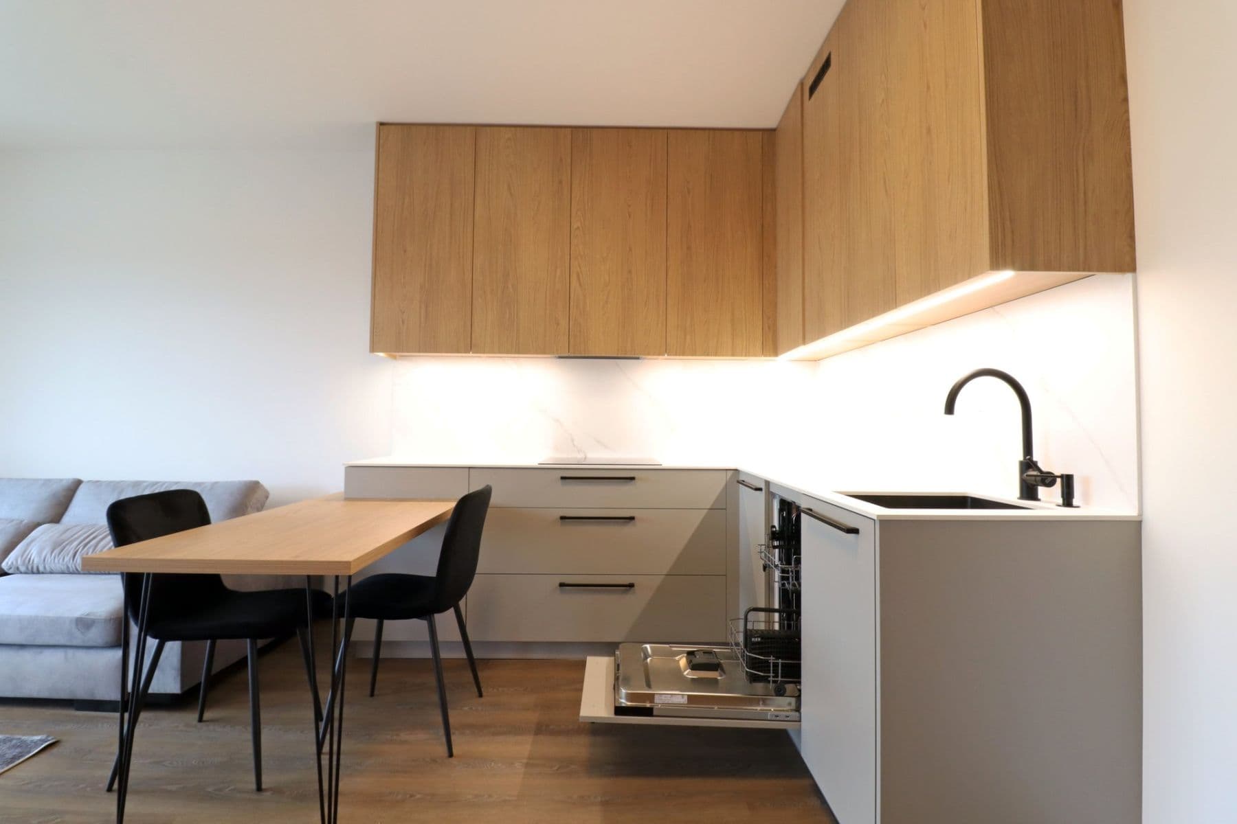 Studio flat to rent, 42 m², Poděbradská, Prague, Prague Studio flat to rent, 42 m², Poděbradská, Prague, Prague