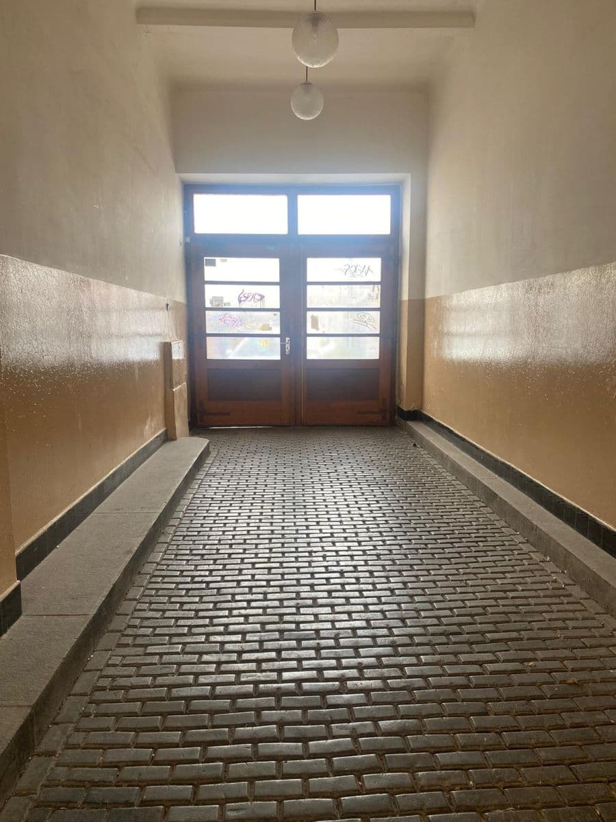 Studio flat to rent, 33 m², U Skládky, Prague, Prague Studio flat to rent, 33 m², U Skládky, Prague, Prague